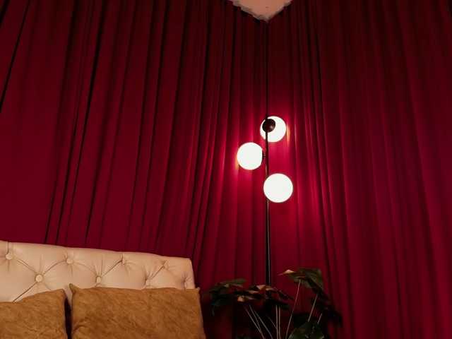 Alice-blaker live cam on BongaCams
