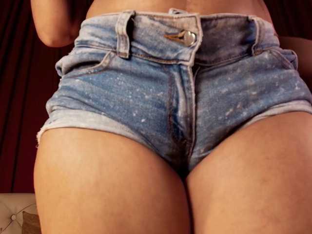 Alice-blaker live cam on BongaCams