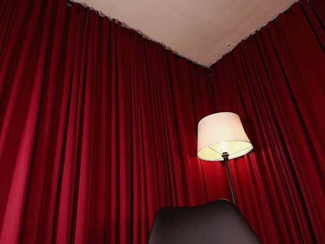 Alice-blaker live cam on BongaCams