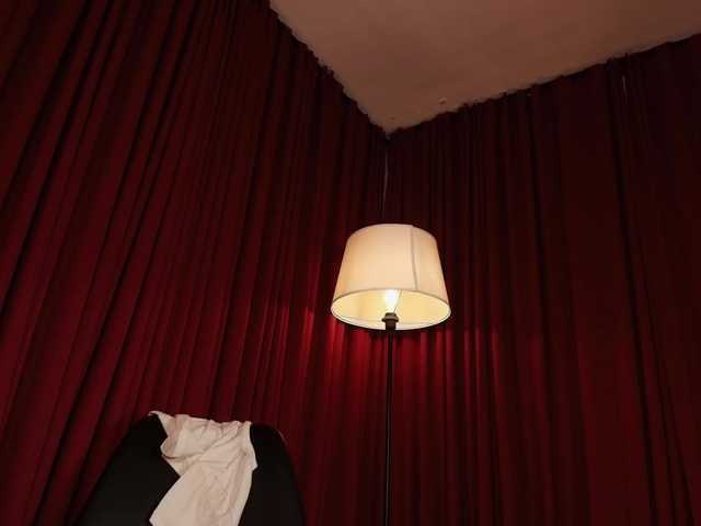 Alice-blaker live cam on BongaCams