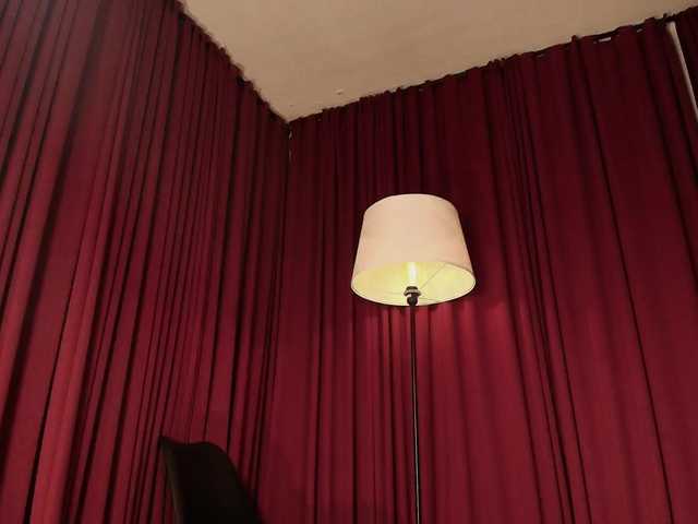 Alice-blaker live cam on BongaCams