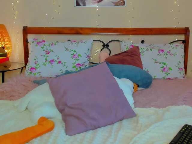 miya-soft live cam on BongaCams