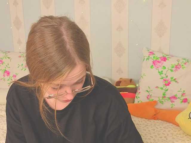 miya-soft live cam on BongaCams