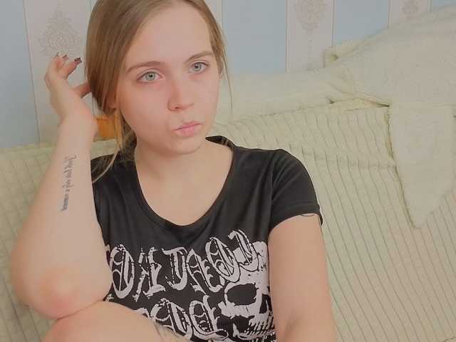 miya-soft live cam on BongaCams