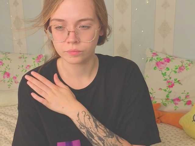 miya-soft live cam on BongaCams