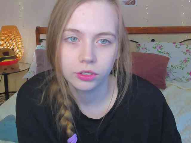 miya-soft Live Webcam on BongaCams