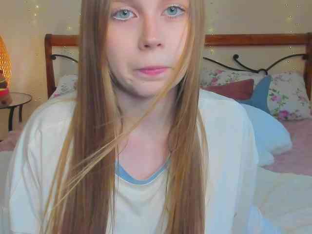 miya-soft Live Webcam on BongaCams