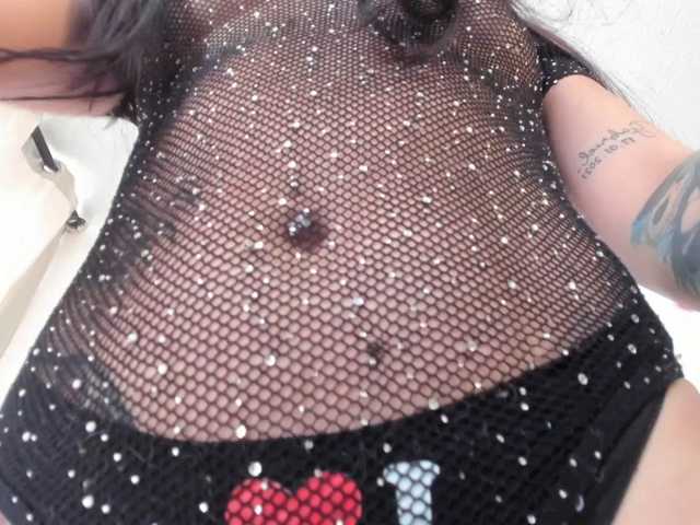 NicoRobinx live cam on BongaCams