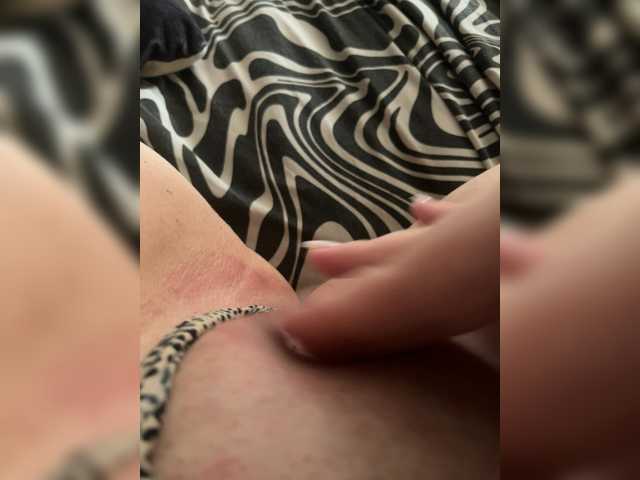 GirlWithACrystal live webcam show