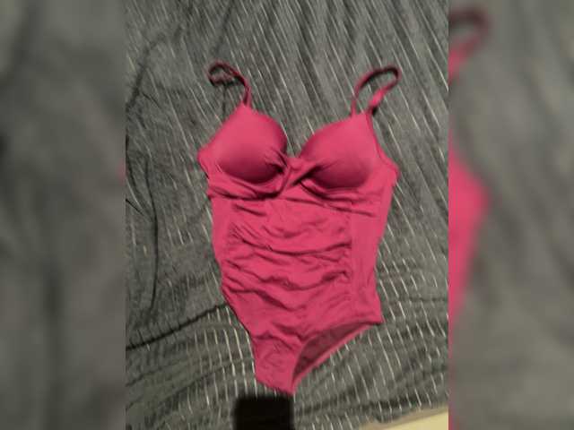 GirlWithACrystal live webcam show