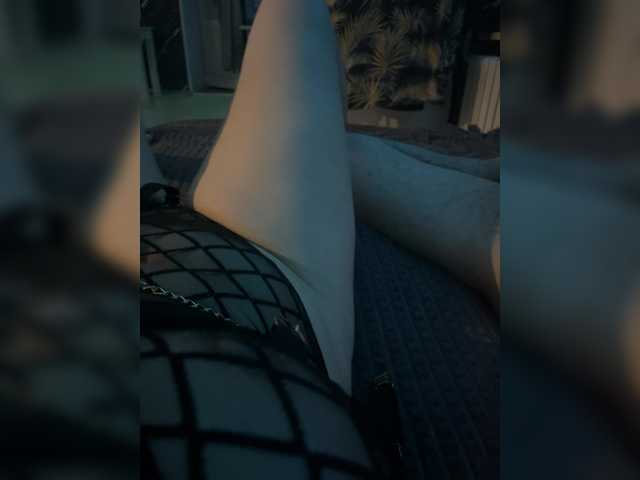 GirlWithACrystal live cam on BongaCams