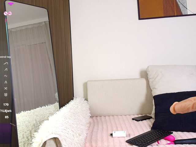 mayameilin live cam on BongaCams
