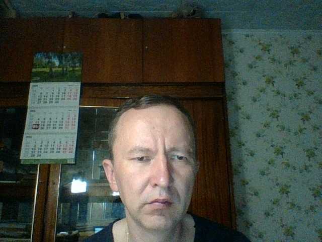 alex-u81