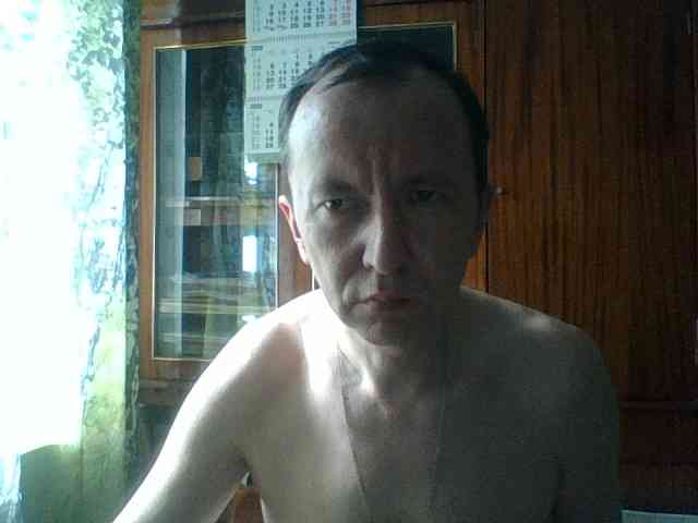 alex-u81