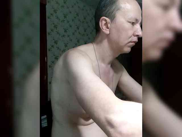 alex-u81