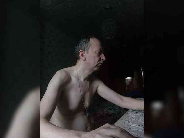 alex-u81