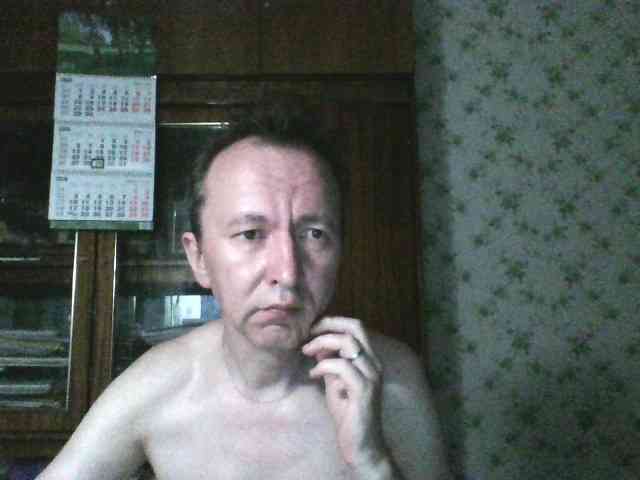 alex-u81