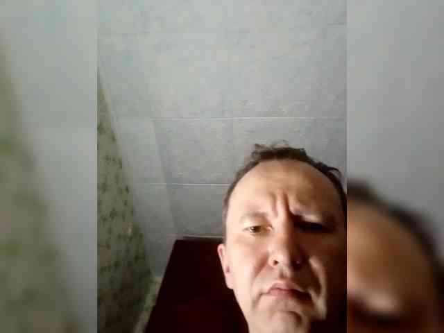 alex-u81