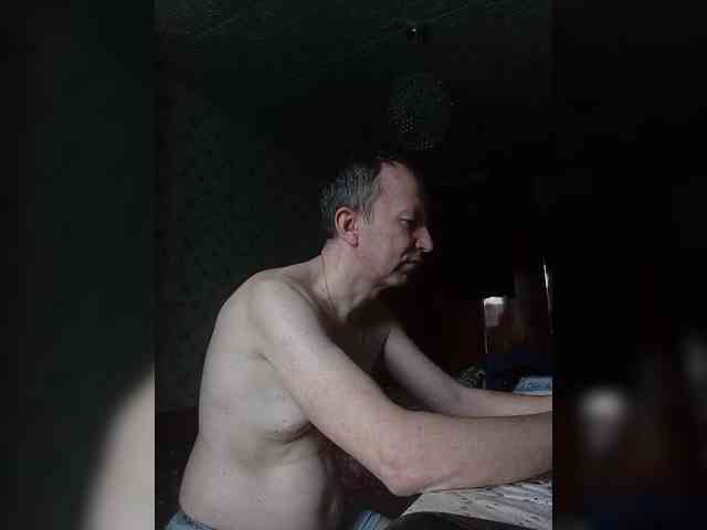 alex-u81