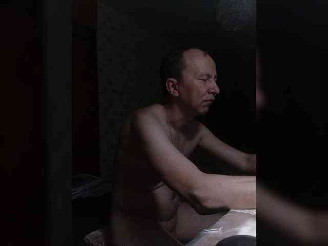 alex-u81