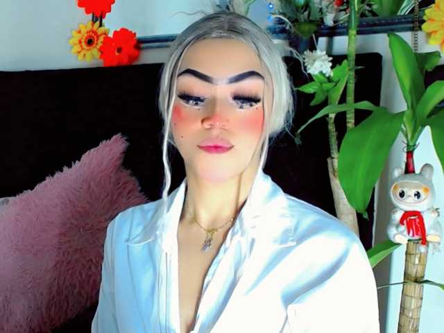 NathaliaLooes, 22 y/o - Live Cam on BongaCams