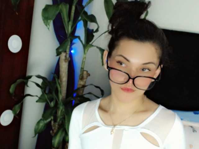 NathaliaLooes live webcam show