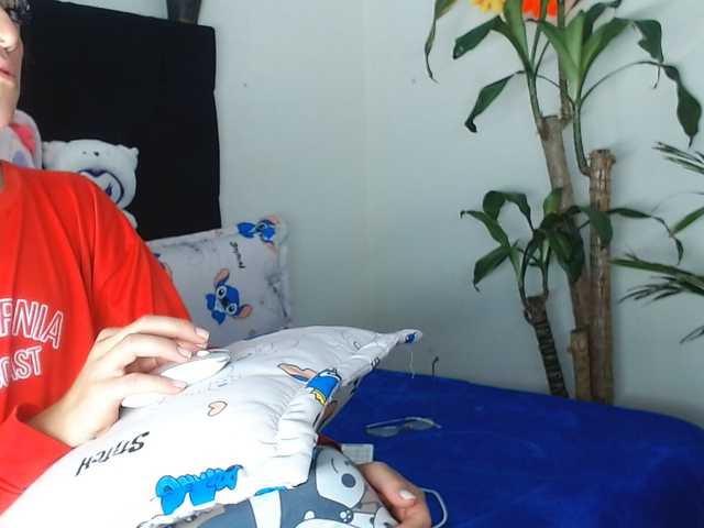 NathaliaLooes, 22 y/o - Live Cam on BongaCams