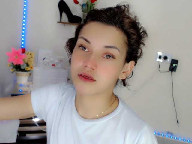 NathaliaLooes, 22 y/o - Live Cam on BongaCams