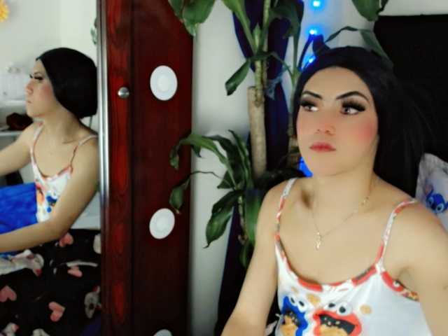 NathaliaLooes live webcam show