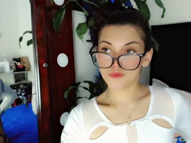 NathaliaLooes live webcam show