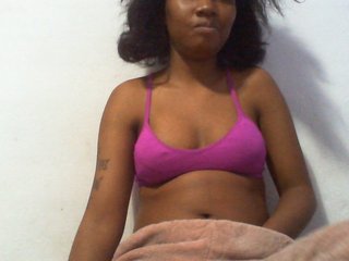 Maylis55's Live Webcam