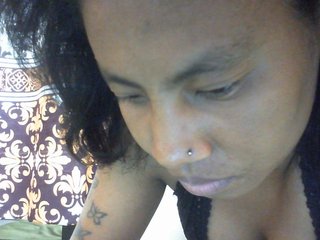 Maylis55's Live Webcam