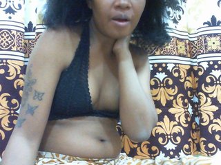 Maylis55's Live Webcam