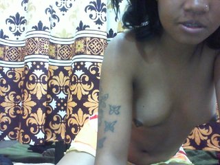 Maylis55's Live Webcam
