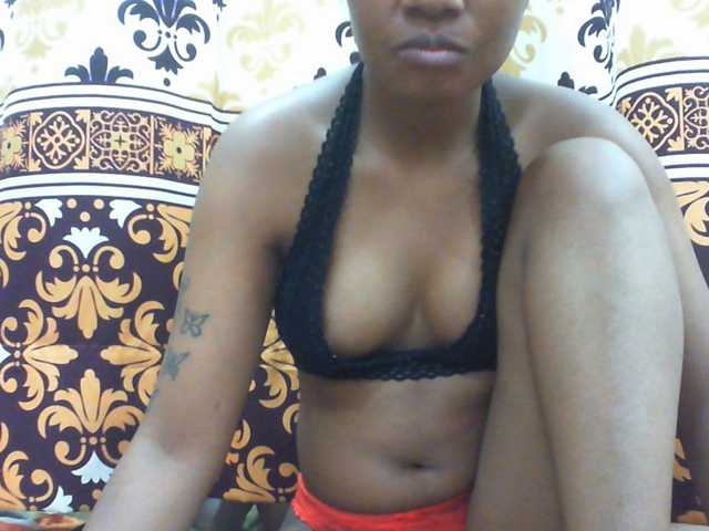 Njara12 live cam on BongaCams