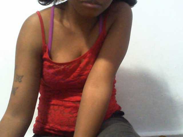 Njara12 live cam on BongaCams