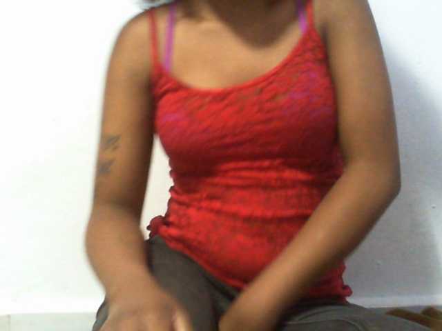 Njara12 live cam on BongaCams