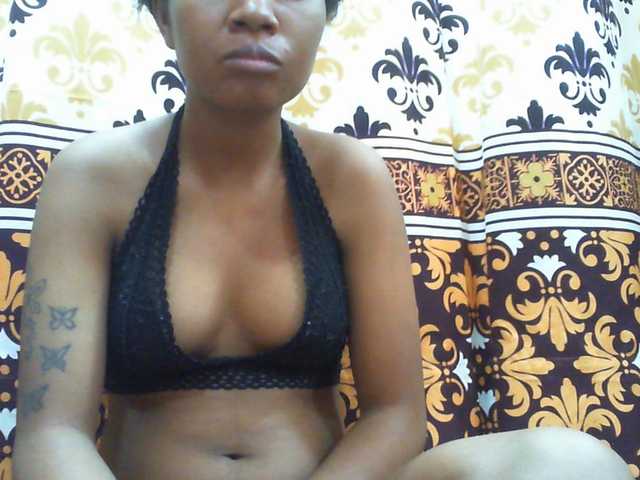 Njara12 live cam on BongaCams