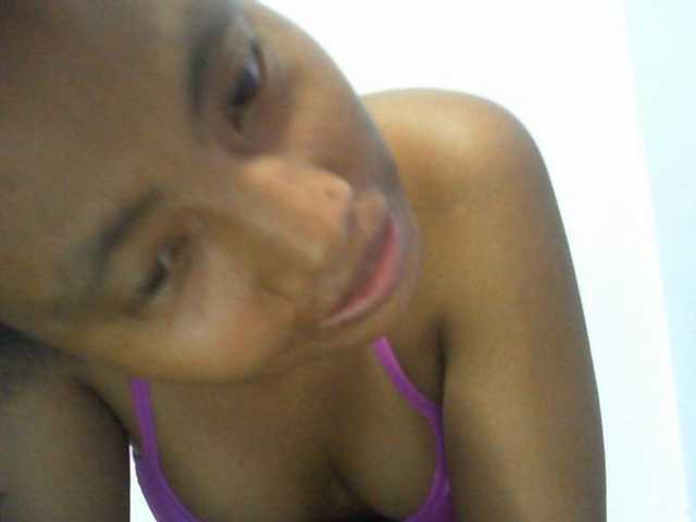 Njara12 live cam on BongaCams