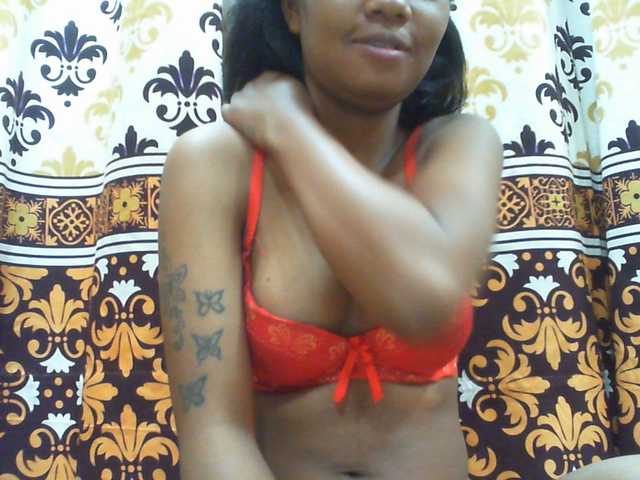 Njara12 live cam on BongaCams