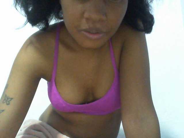 Njara12 live cam on BongaCams