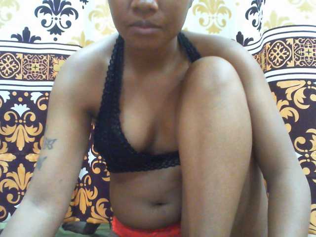 Njara12 live cam on BongaCams