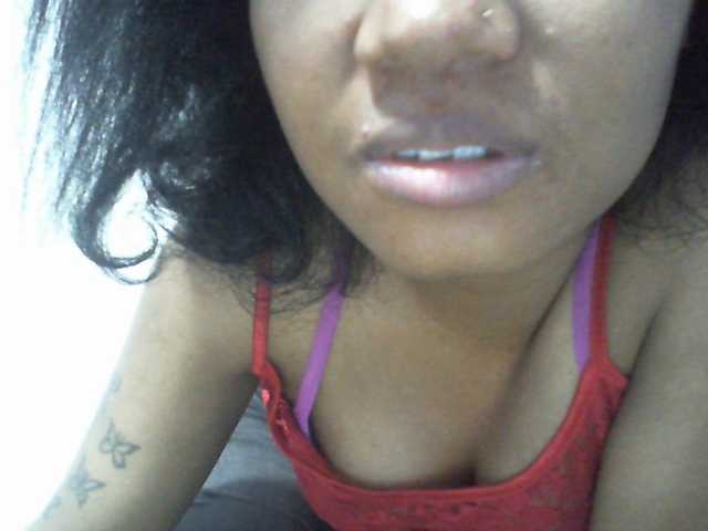 Njara12 live cam on BongaCams