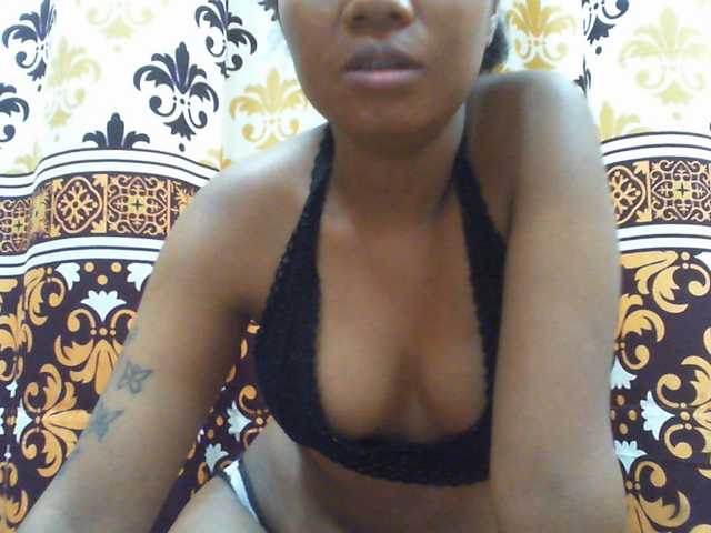 Njara12 live cam on BongaCams
