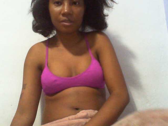 Njara12 live cam on BongaCams