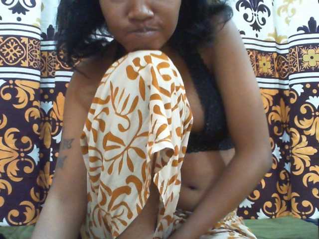 Njara12 live cam on BongaCams