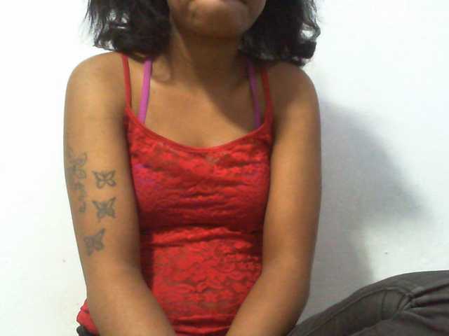 Maylis55 live cam preview