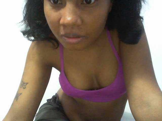 Njara12 live cam on BongaCams