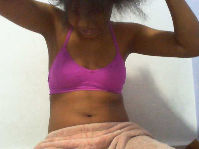 Njara12 live cam on BongaCams