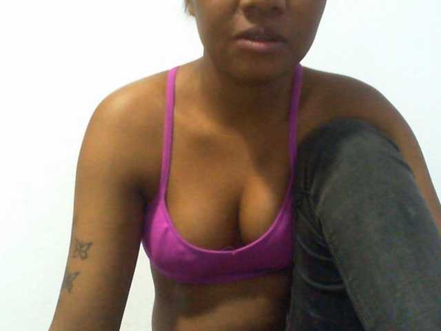 Camgirl Njara12 sur Bongacams